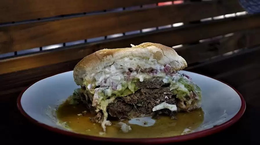 Medio-sándwich de plateada en Sublime