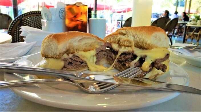 Food and Décor at Confitería Torres