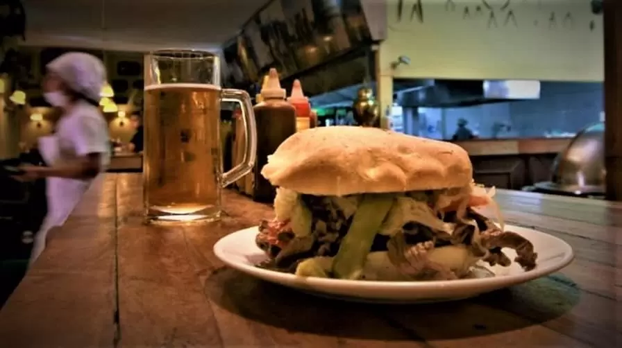 10MARDOQSCL Lomito Sandwich