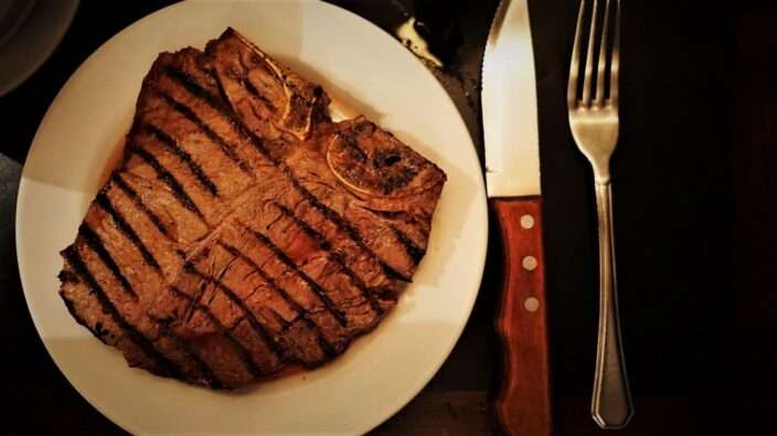 Food and Décor at La Bifería