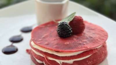 Food and Décor at Le Creperie de la Paix